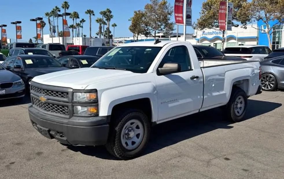Used 2015 Chevrolet Silverado 1500 W/T w/ Trailering Package AWD/4WD image 2