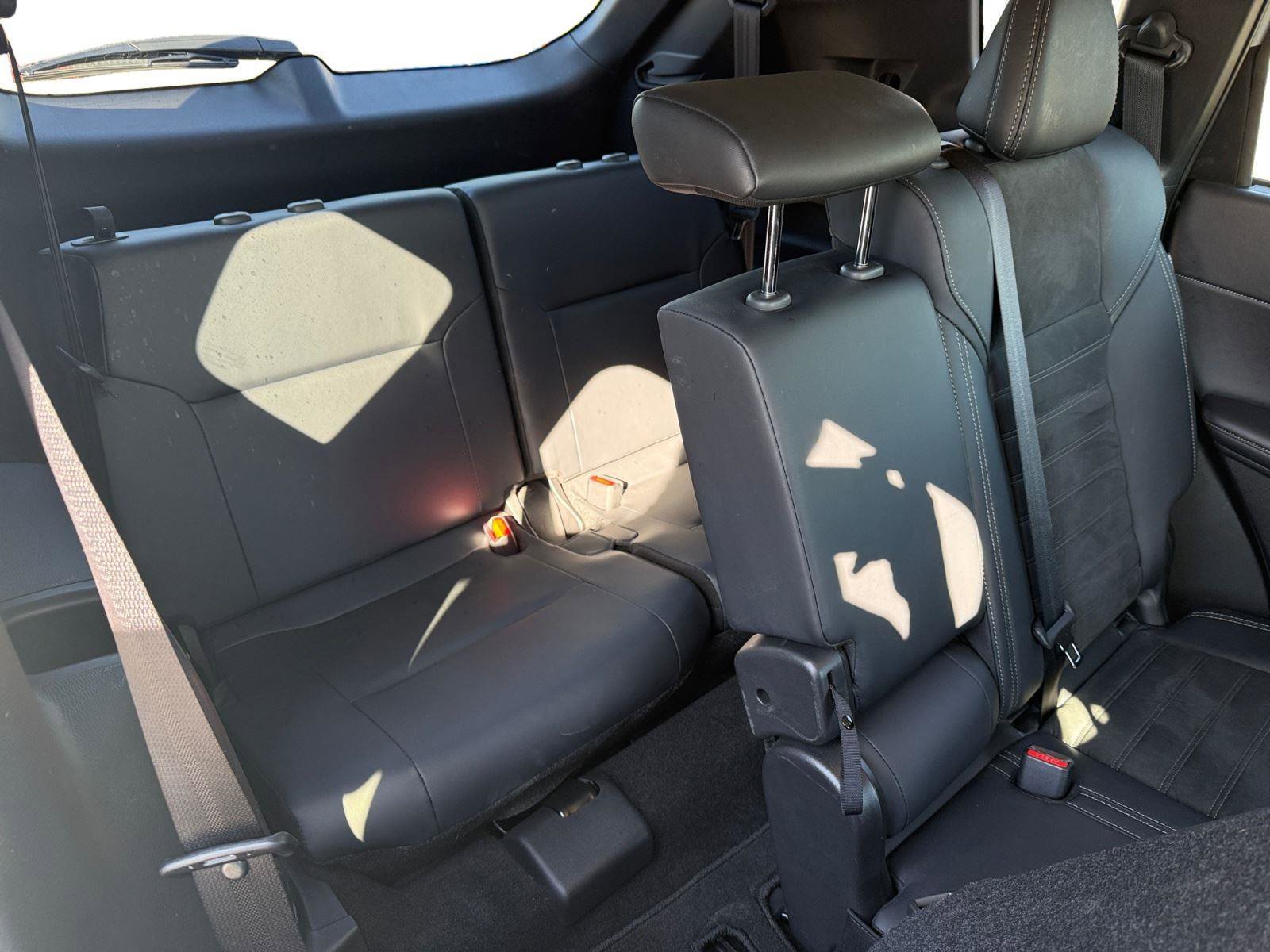 Used 2025 Mitsubishi Outlander SE FWD image 25