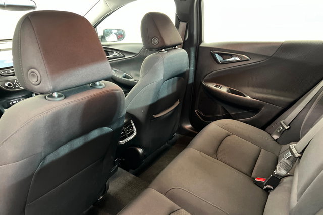 Used 2025 Chevrolet Malibu LT FWD image 19