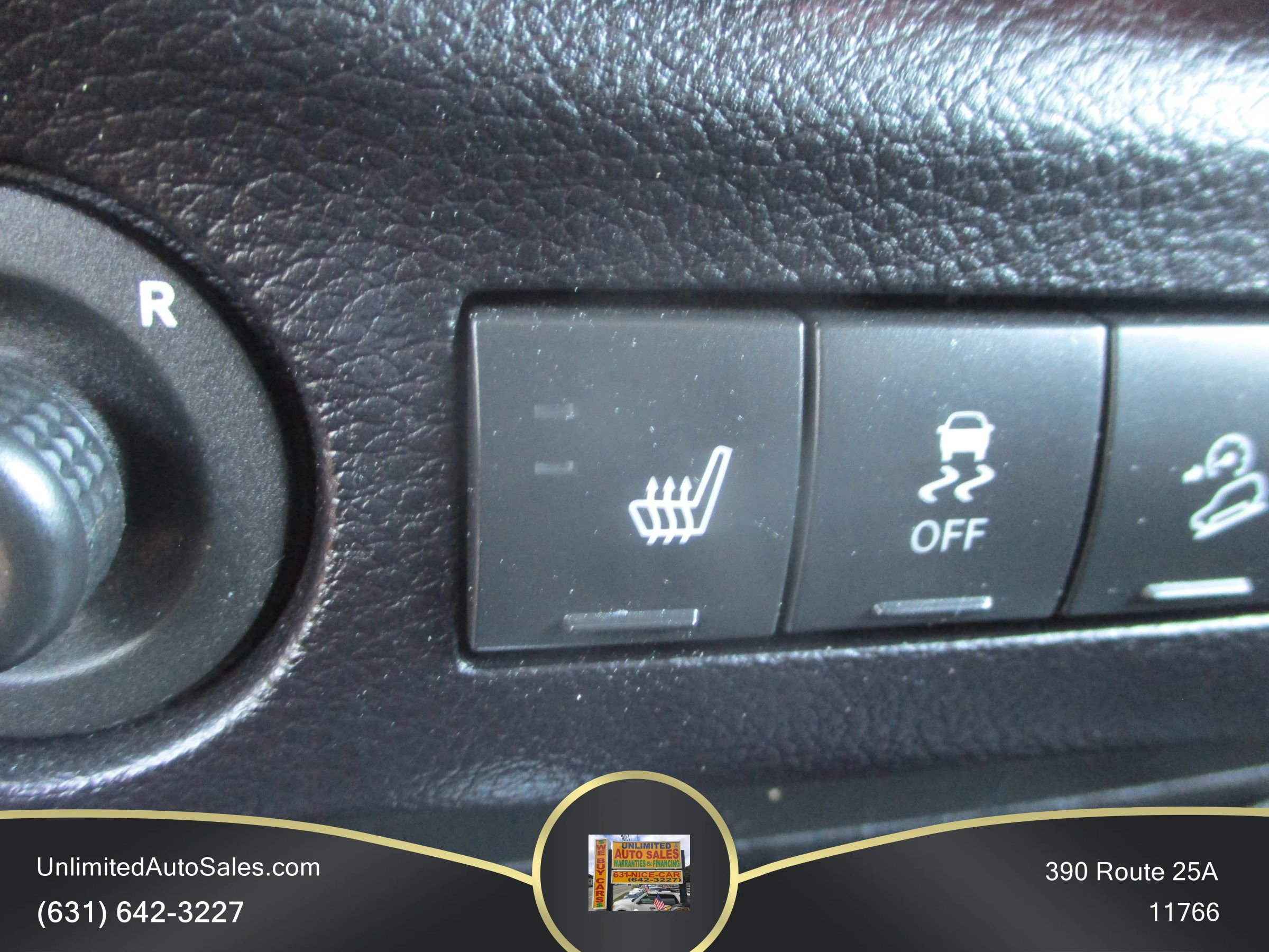 Used 2015 Jeep Wrangler Unlimited Rubicon AWD/4WD image 9