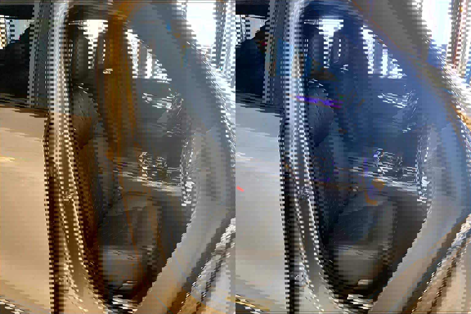 Certified 2024 BMW 760i xDrive AWD/4WD image 8