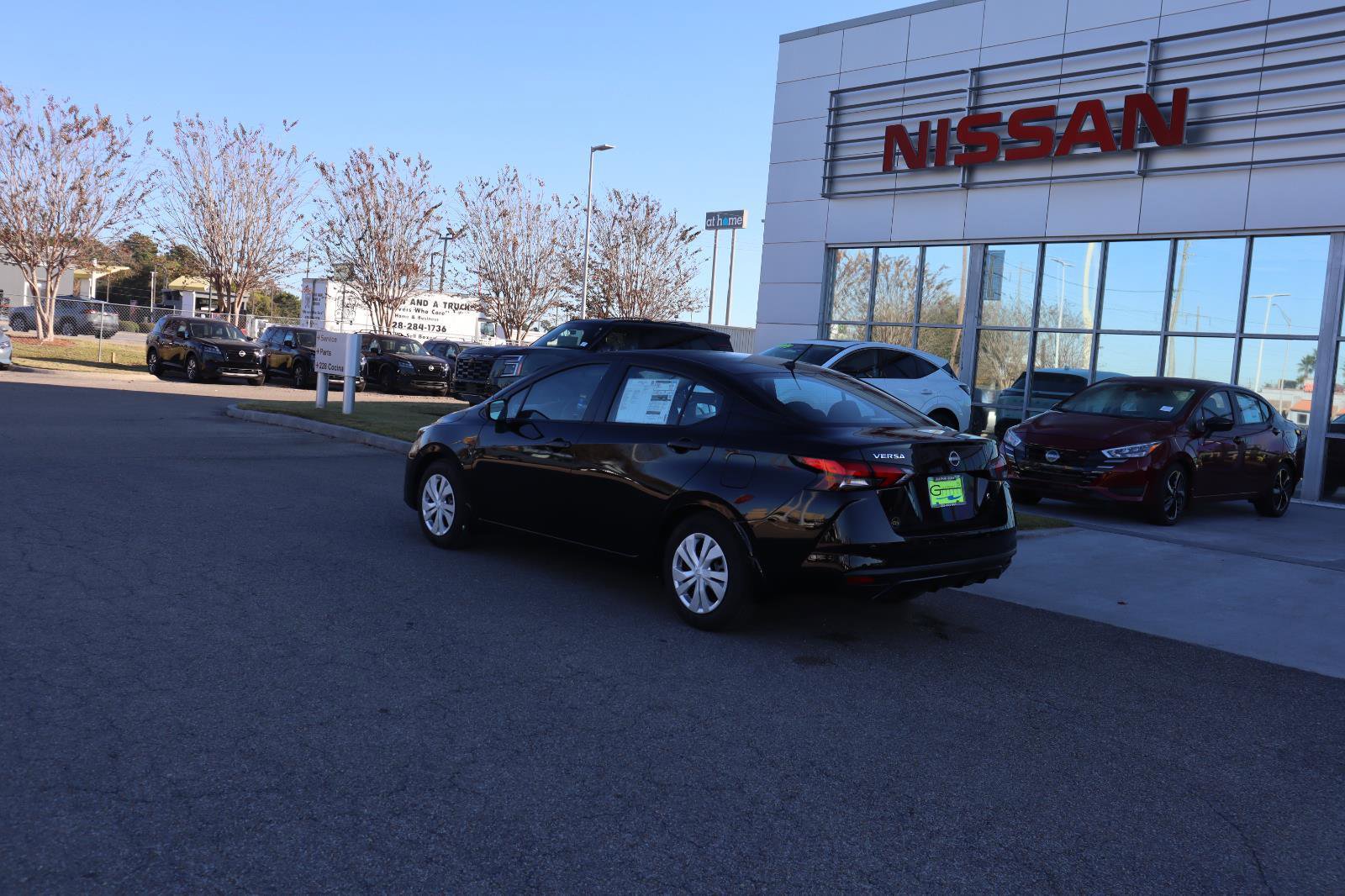Used 2025 Nissan Versa S w/ Trunk Package FWD image 4