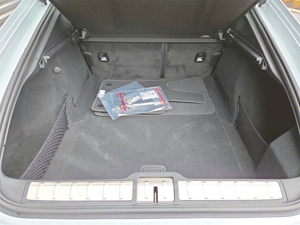 New 2026 Porsche Panamera GTS image 31