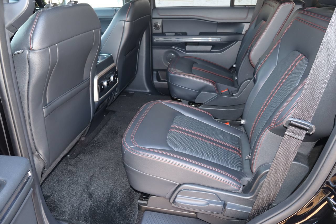 Used 2022 Ford Expedition Limited RWD image 6