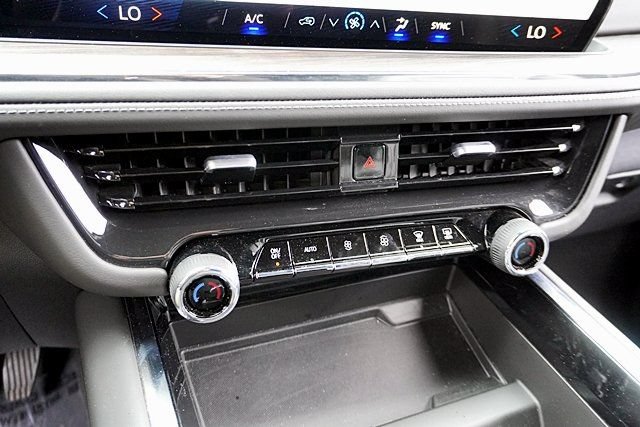 Used 2025 Chevrolet Tahoe LS AWD/4WD image 39