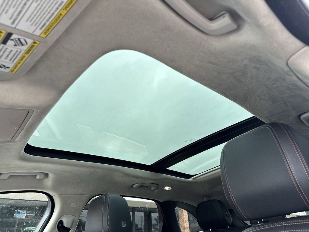 Used 2019 Jaguar F-PACE Prestige image 22