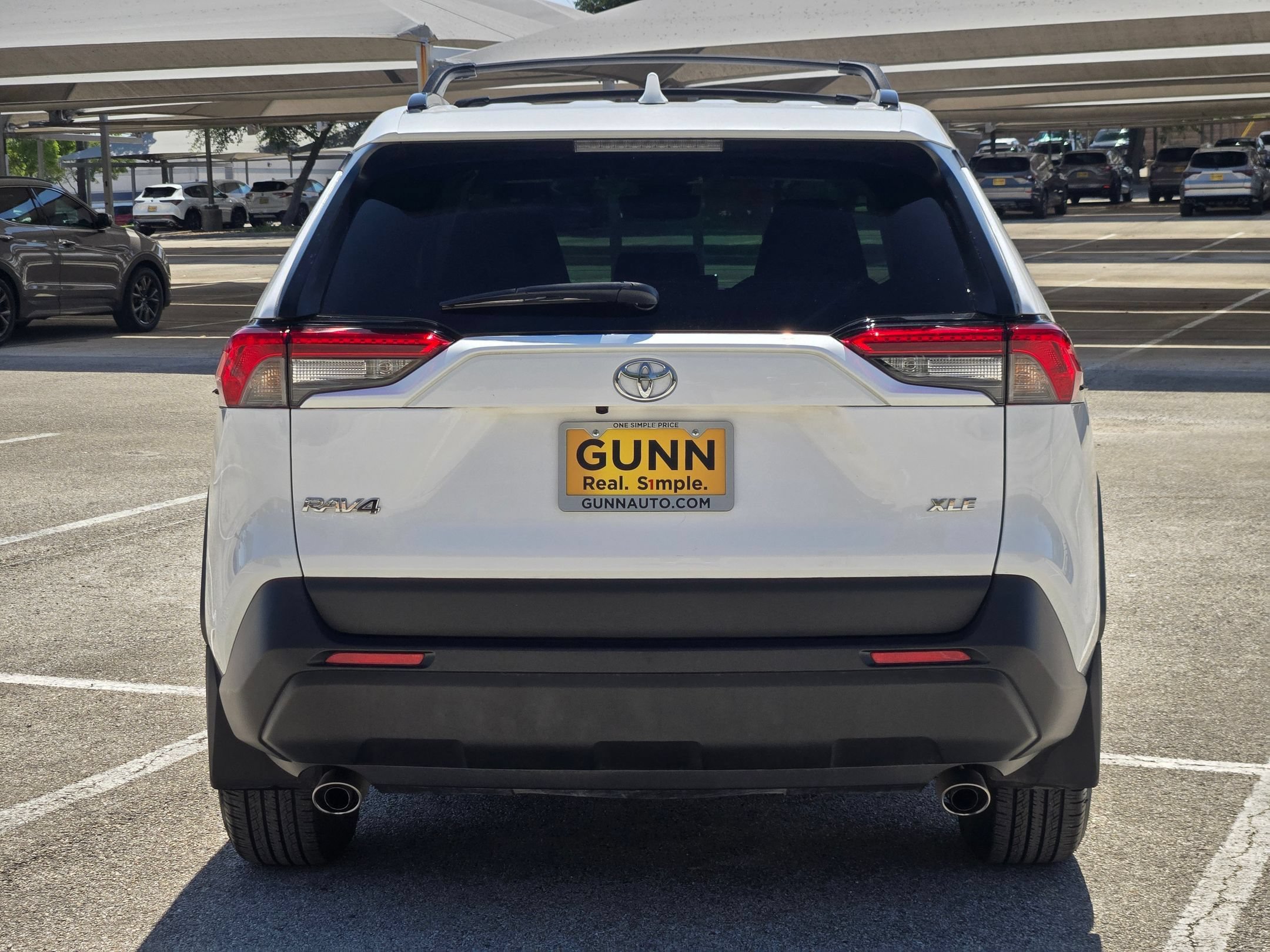 Used 2023 Toyota RAV4 XLE w/ Convenience Package FWD image 5