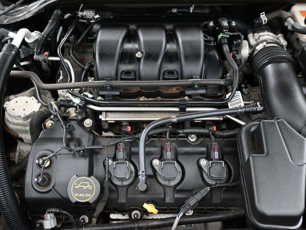Used 2016 Ford Taurus SE image 35