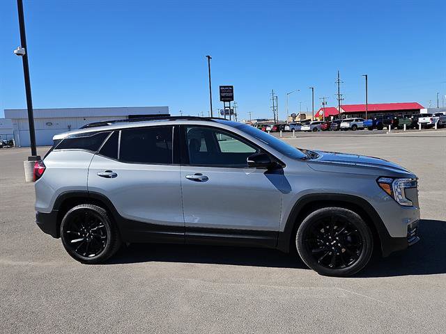 Used 2023 GMC Terrain SLT w/ Tech Package image 6