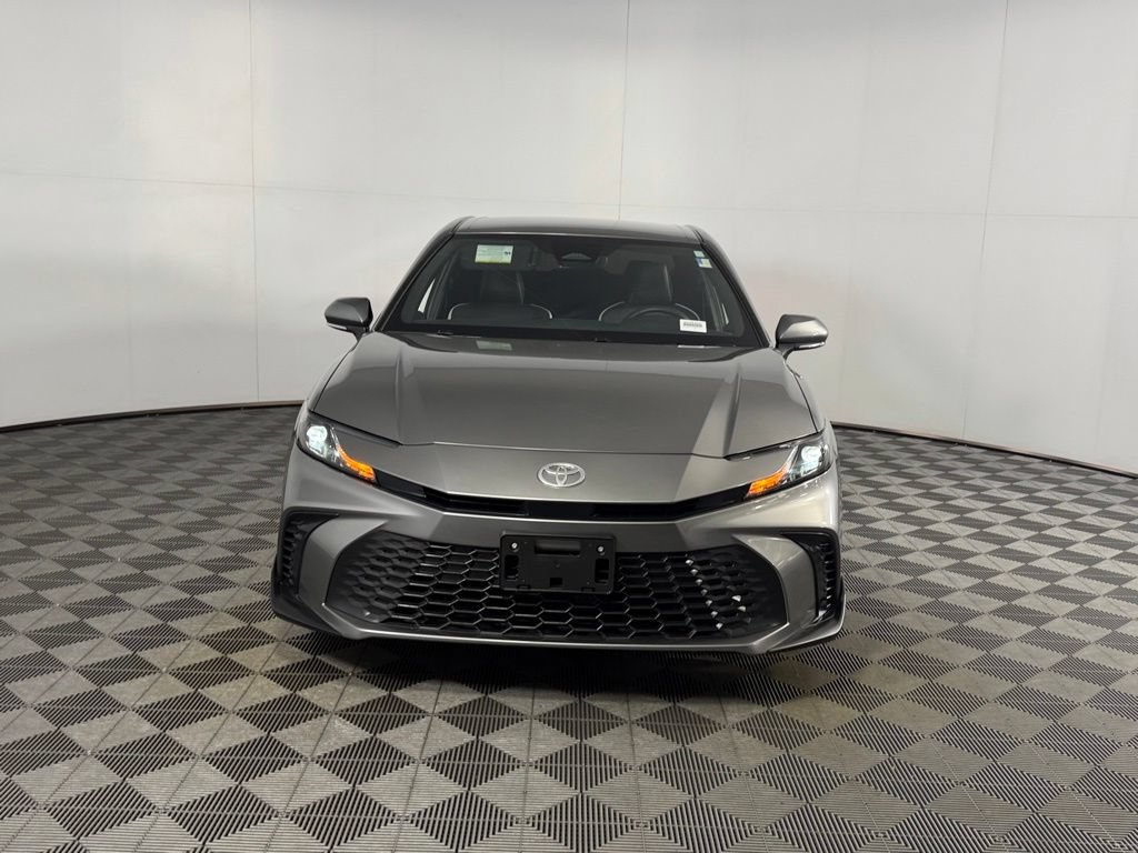 Used 2025 Toyota Camry SE w/ Convenience Package FWD image 7