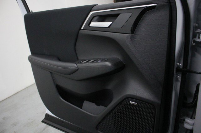 New 2026 Mitsubishi Outlander ES image 15