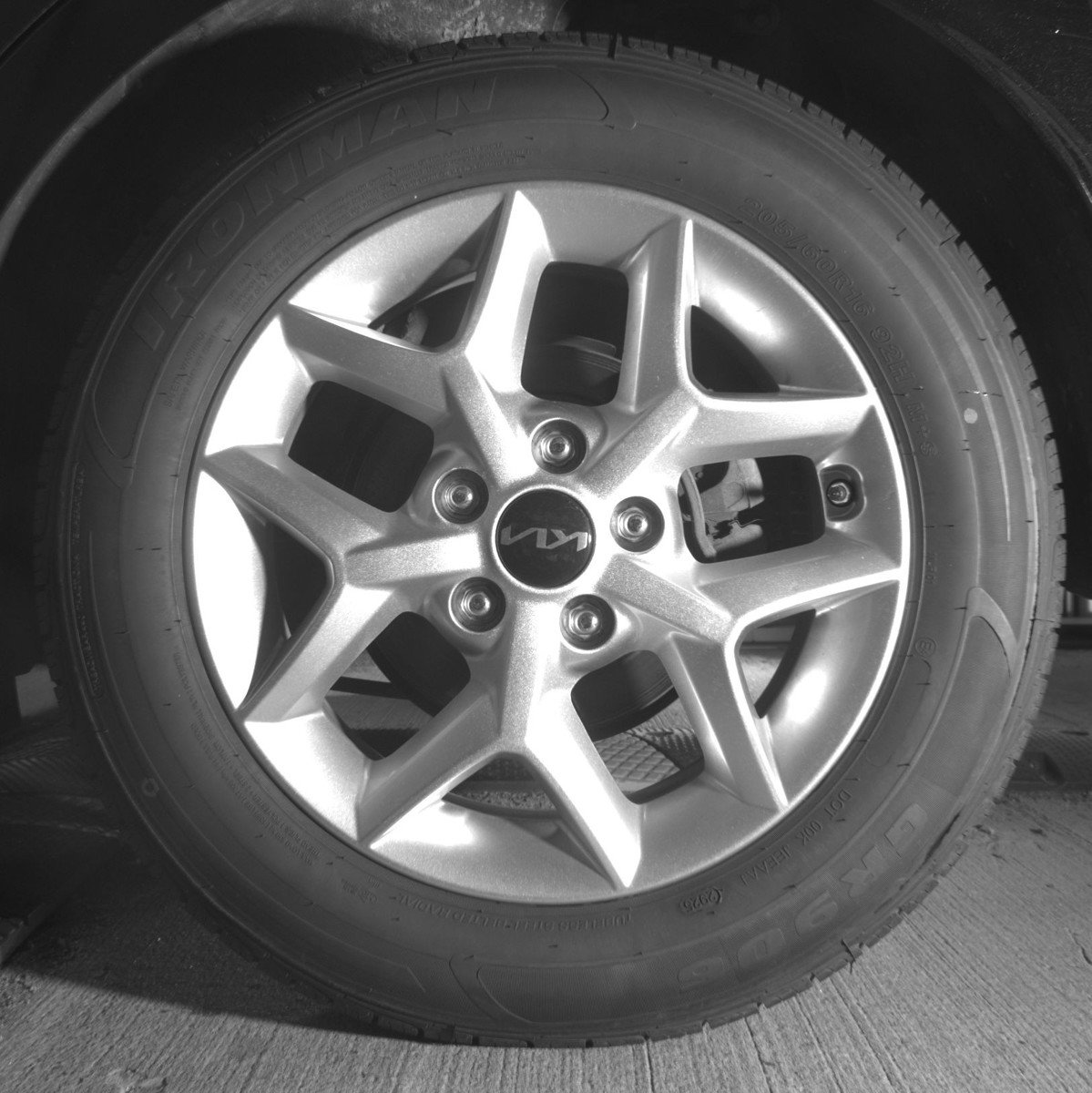 Used 2025 Kia Soul LX w/ LX Technology Package FWD image 14