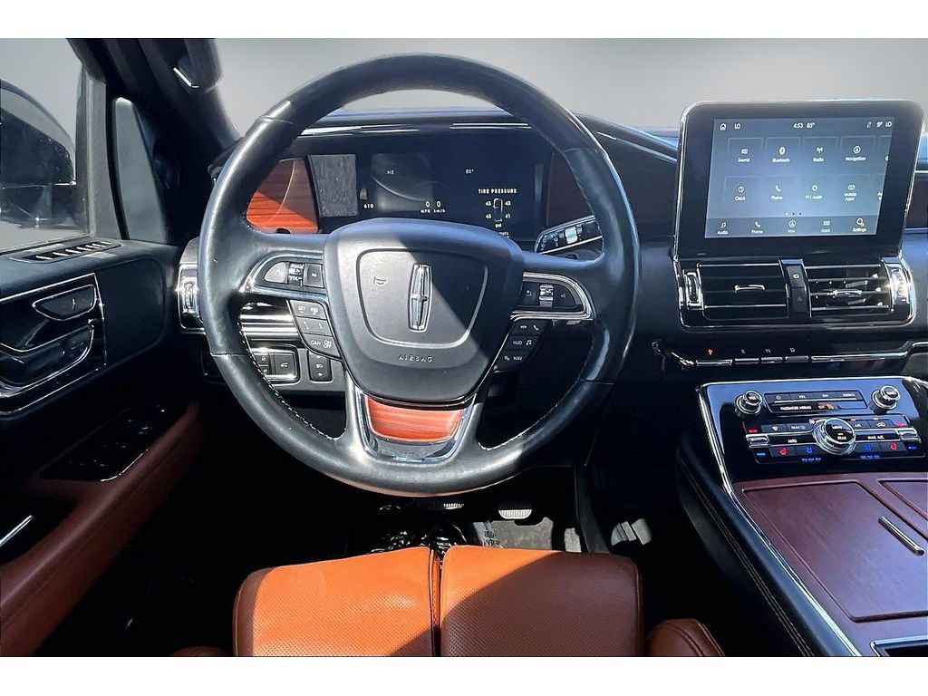 Used 2021 Lincoln Navigator Reserve AWD/4WD image 7