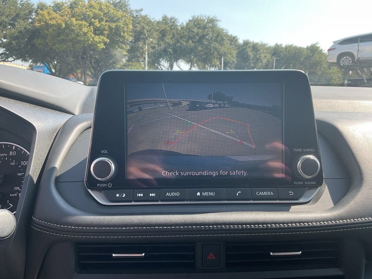 Used 2025 Nissan Rogue SV FWD image 23