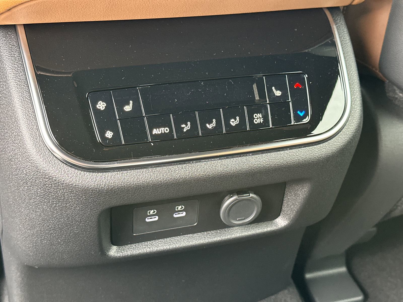 New 2026 Nissan Armada Platinum Reserve image 25