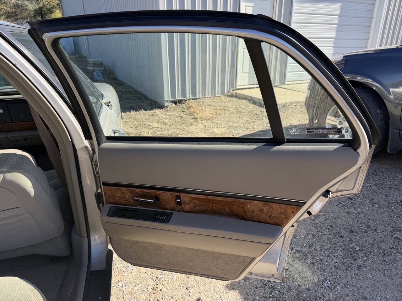 Used 1996 Buick Le Sabre Limited FWD image 26