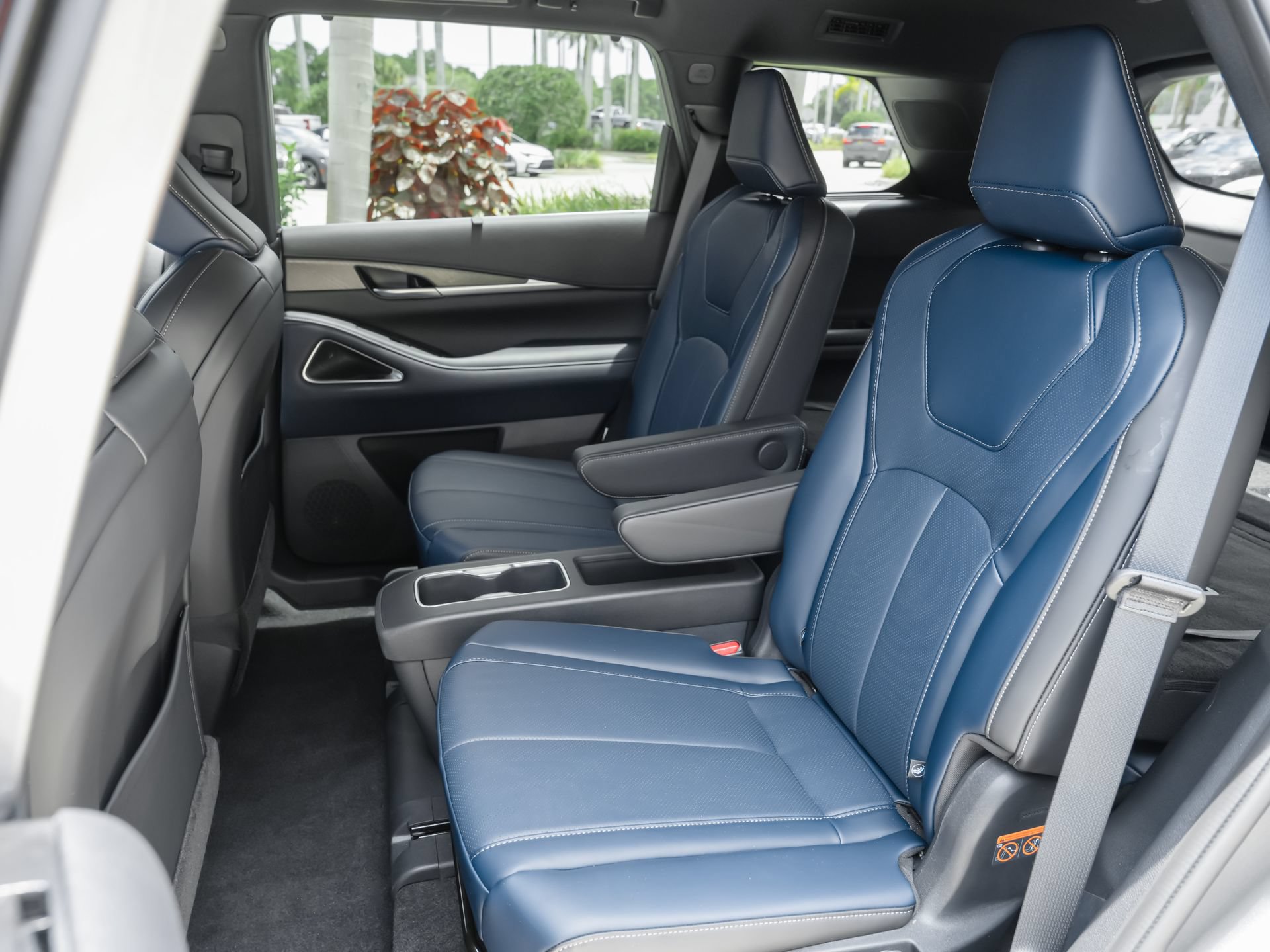 Certified 2026 INFINITI QX60 Sport w/ Dark Cargo Package AWD/4WD image 33