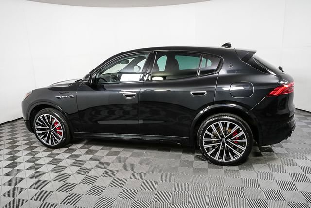 Used 2023 Maserati Grecale Modena AWD/4WD image 31