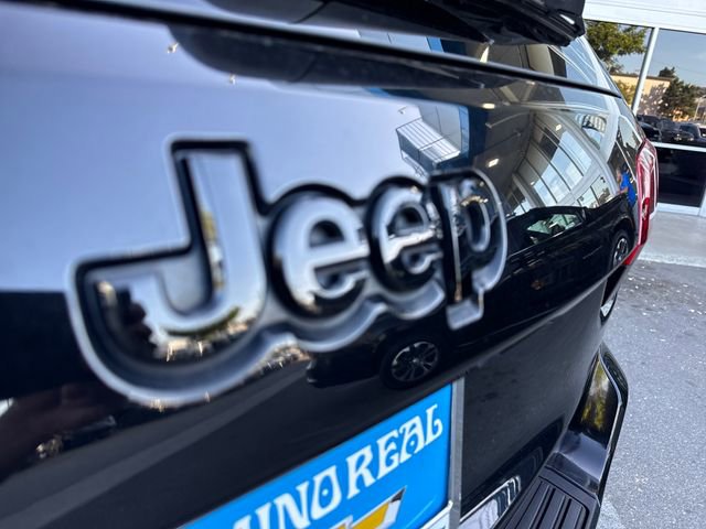 Used 2020 Jeep Grand Cherokee Altitude RWD image 31