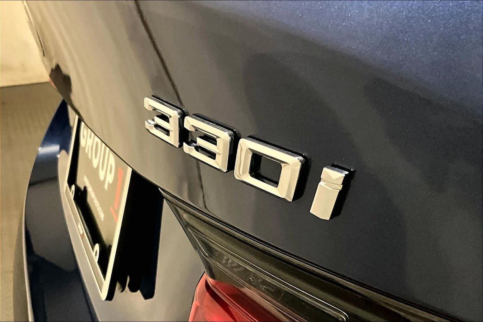 Used 2024 BMW 330i xDrive Sedan w/ Convenience Package AWD/4WD image 9
