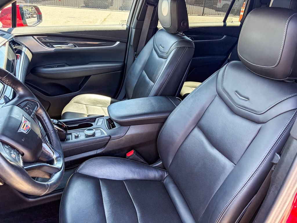 Certified 2024 Cadillac XT6 Sport w/ Technology Package AWD/4WD image 33