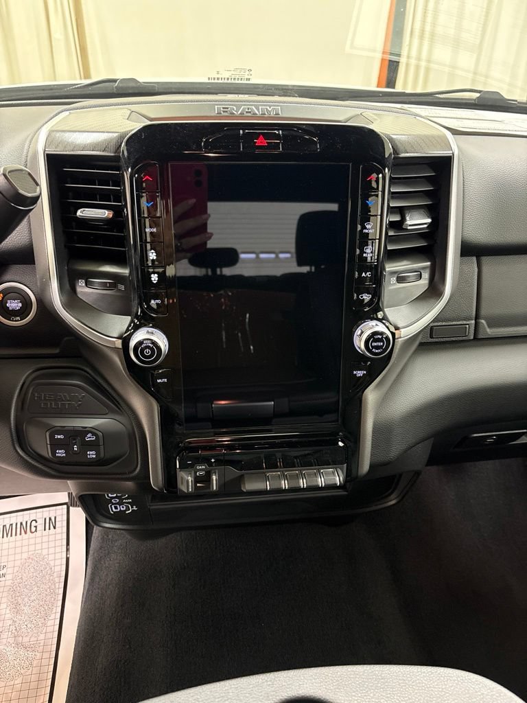 New 2026 RAM 2500 Big Horn AWD/4WD image 13