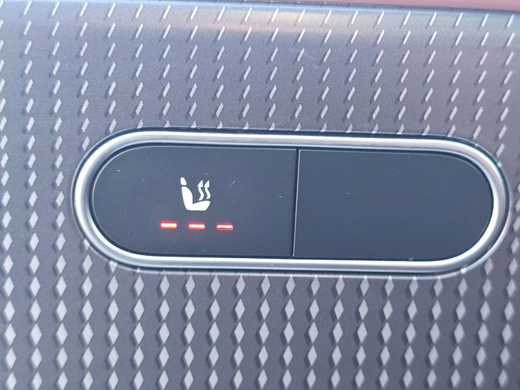 Certified 2022 Mercedes-Benz GLB 250 4MATIC image 7