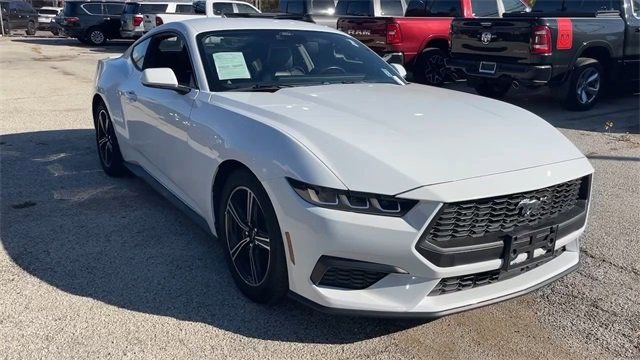 Used 2024 Ford Mustang Premium image 27