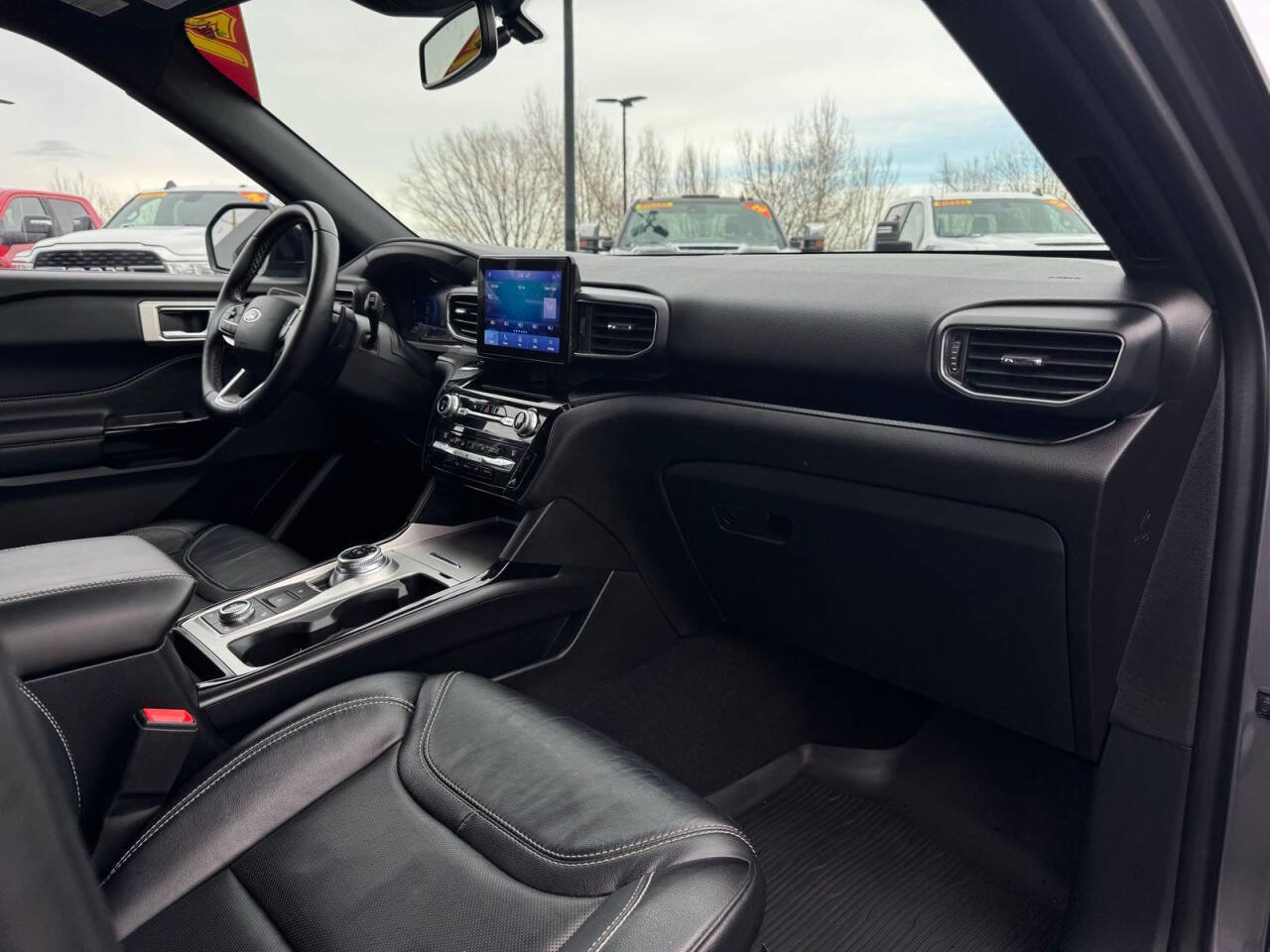 Used 2021 Ford Explorer ST image 40