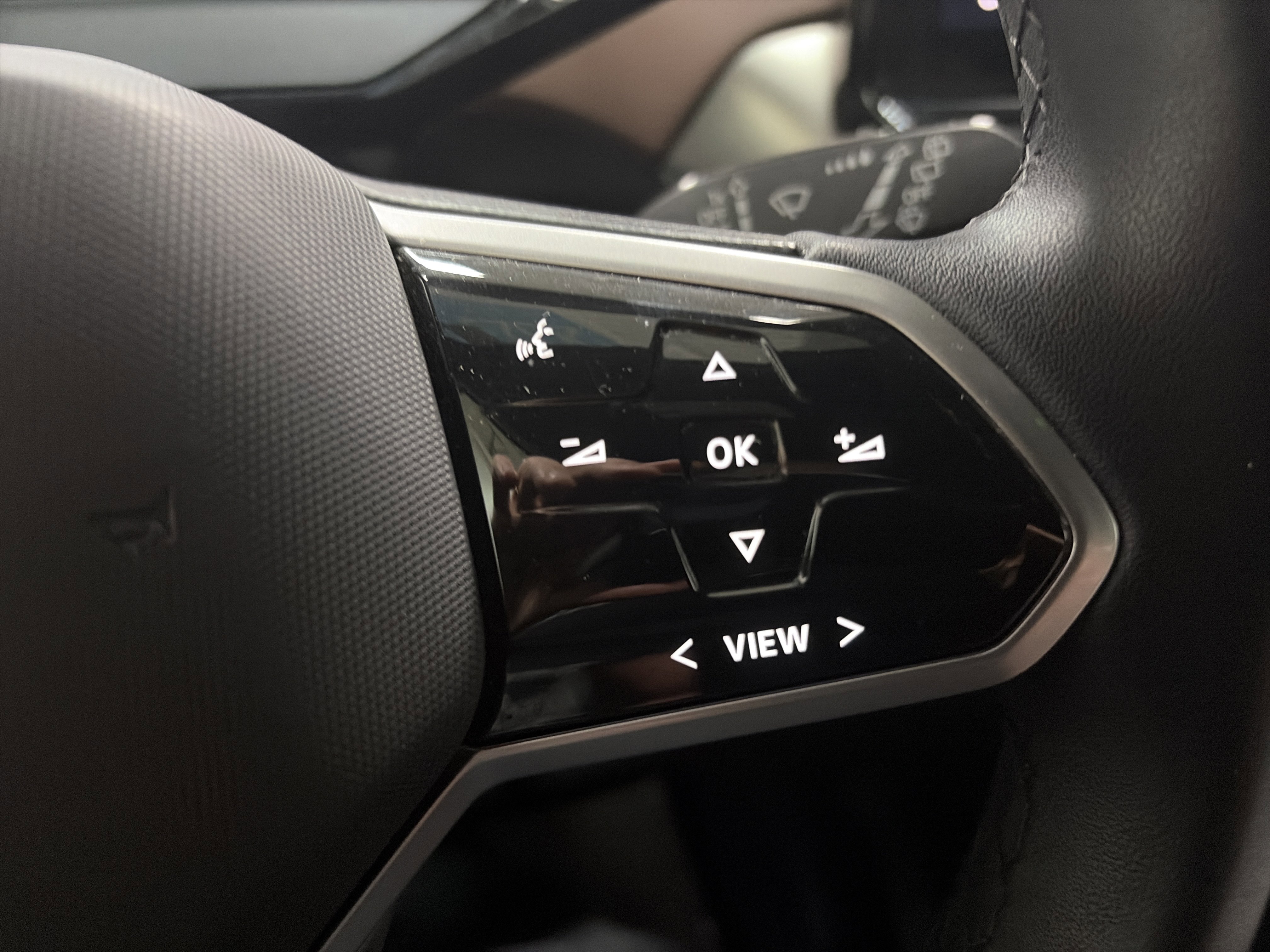 Certified 2023 Volkswagen ID.4 2WD image 17