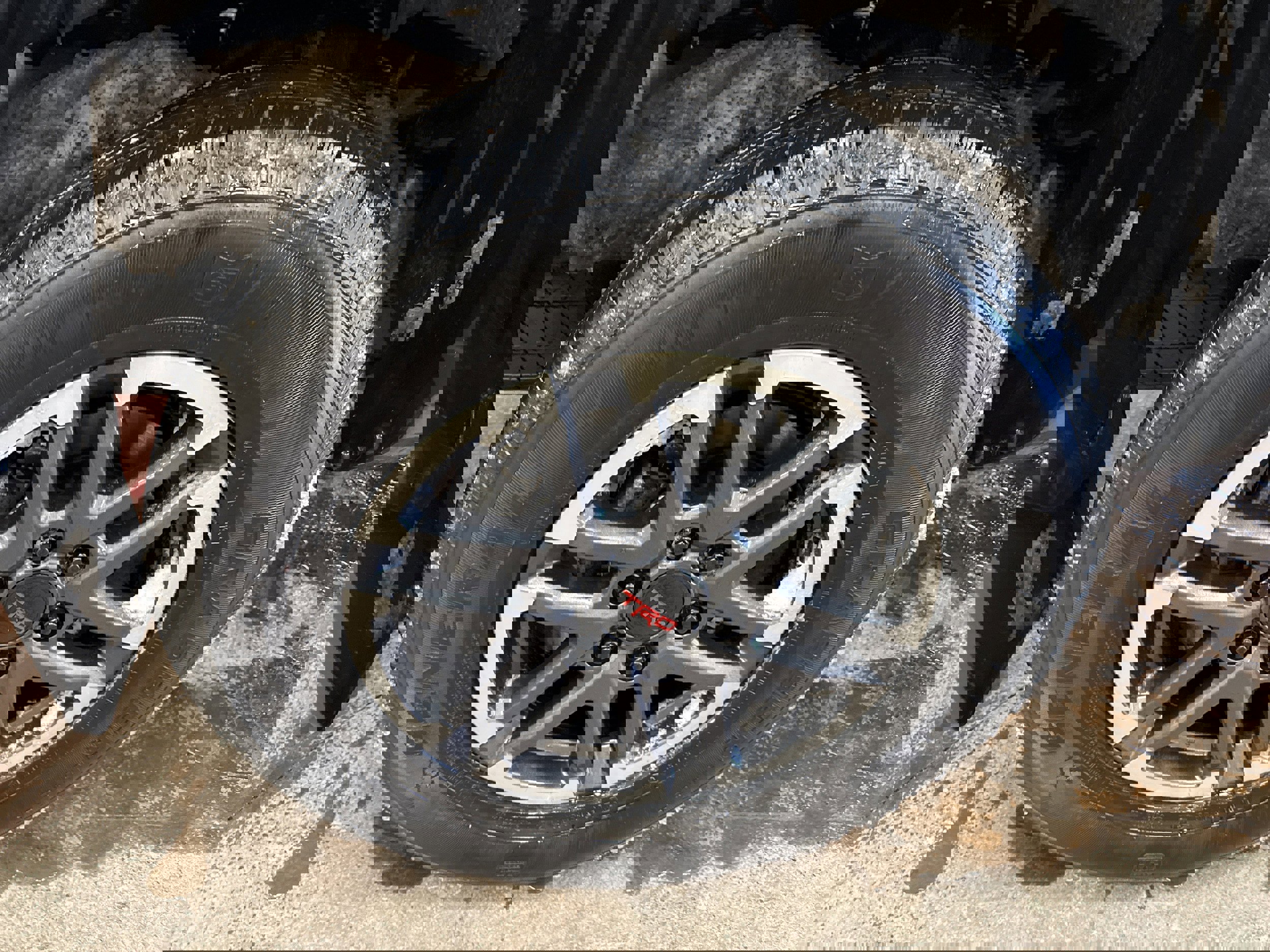 Used 2024 Toyota Tacoma TRD Sport w/ TRD Sport Upgrade Package image 12