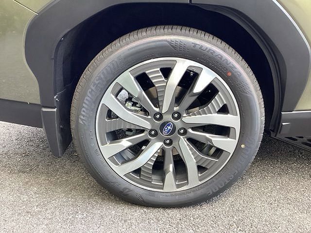 Used 2025 Subaru Forester Touring w/ Touring Package image 12