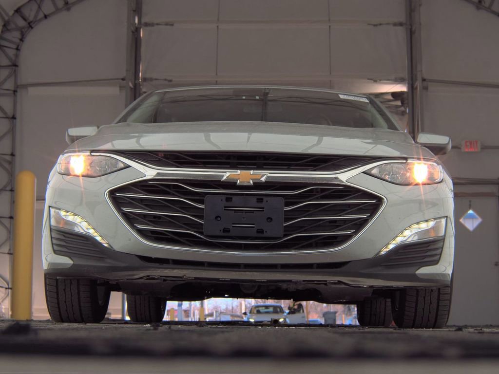 Used 2024 Chevrolet Malibu LT FWD image 4
