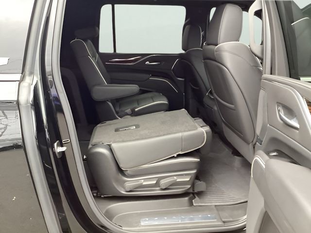 Used 2024 Cadillac Escalade ESV Premium Luxury image 27