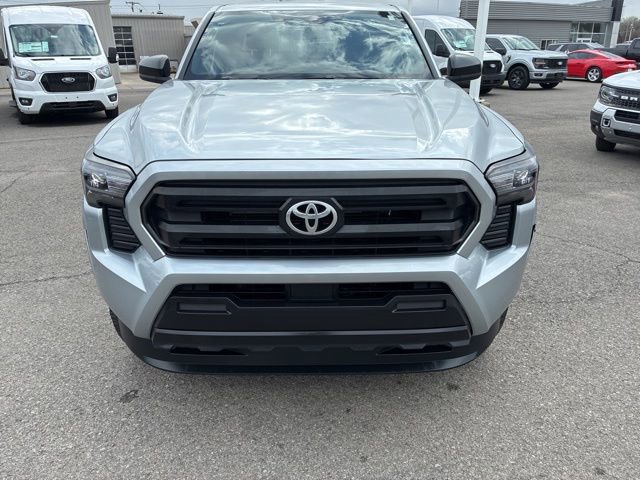 Used 2024 Toyota Tacoma SR image 8