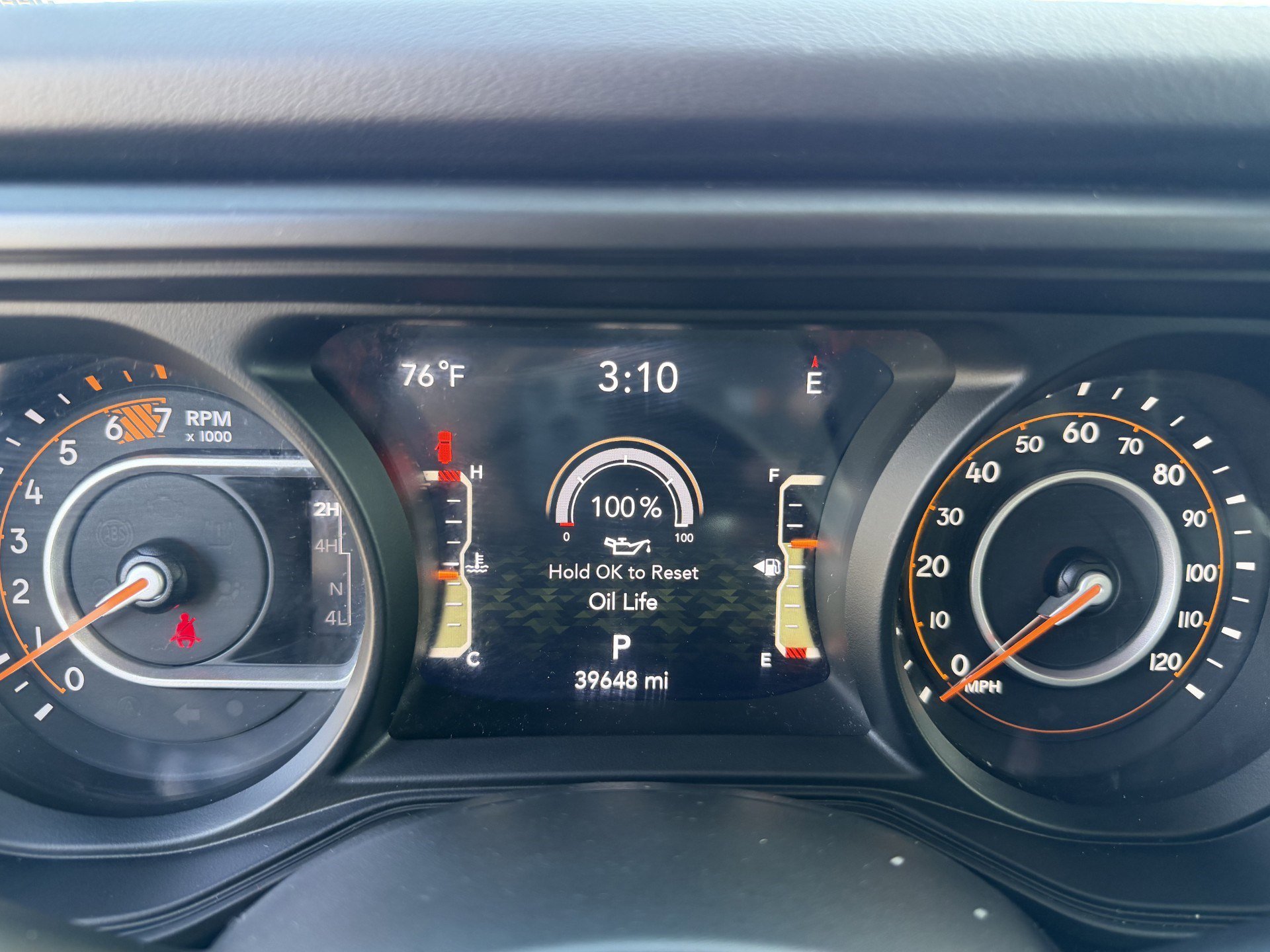 Used 2024 Jeep Wrangler Unlimited Rubicon image 12