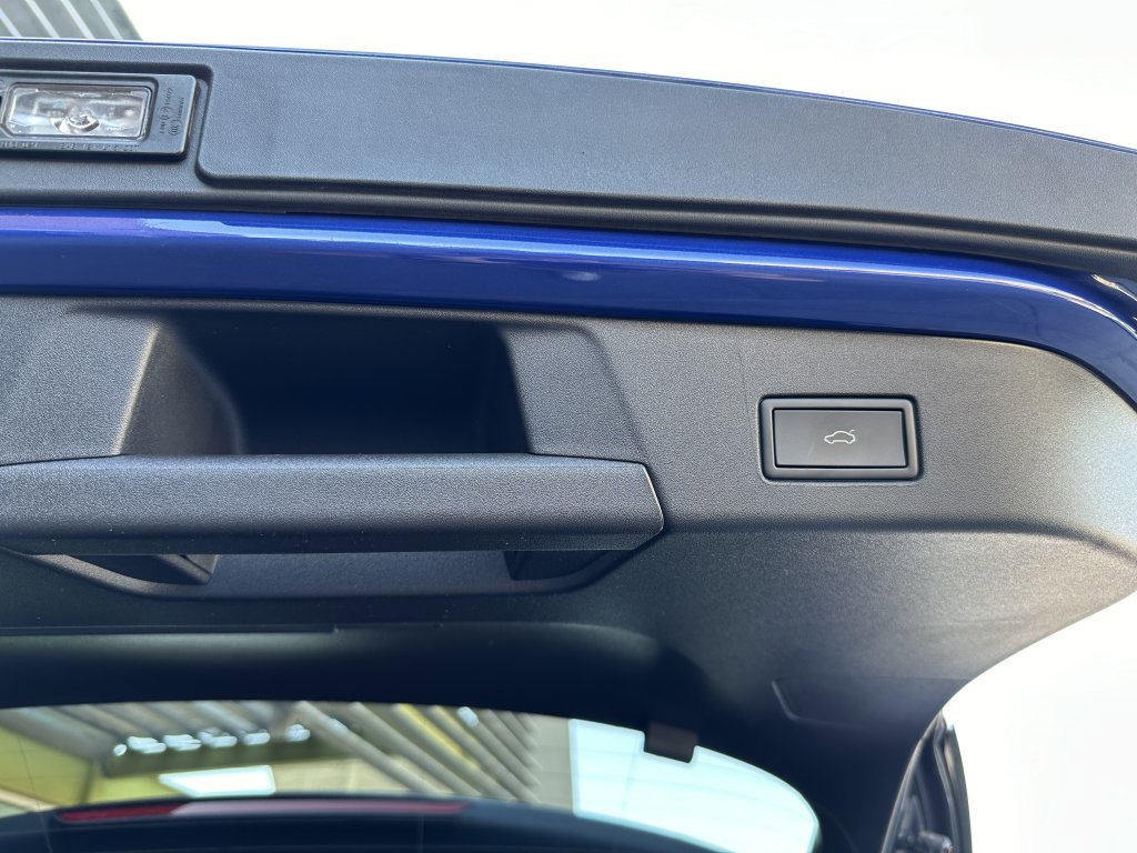 Used 2021 Volkswagen ID.4 1st Edition image 34