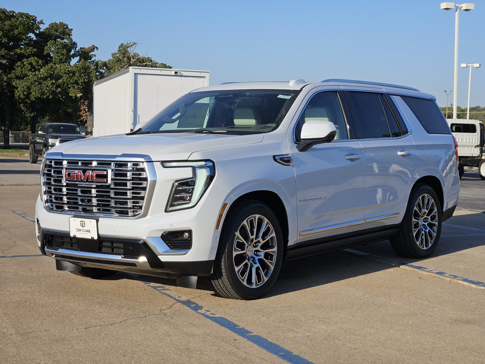 New 2027 GMC Yukon Denali w/ Denali Reserve Package AWD/4WD image 2