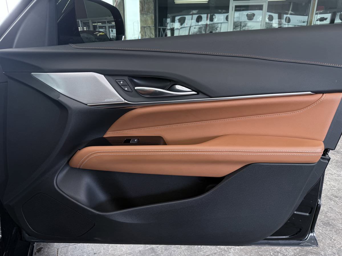 Used 2025 Cadillac CT4 Premium Luxury image 33