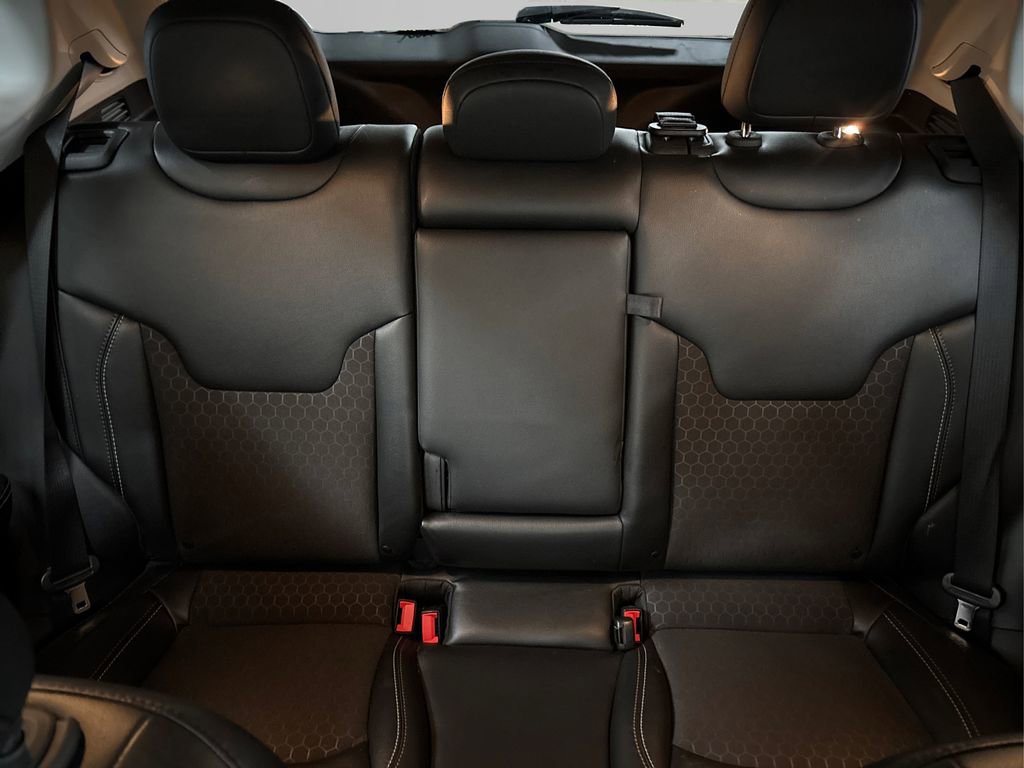 Used 2020 Jeep Compass Latitude w/ Popular Equipment Group image 18