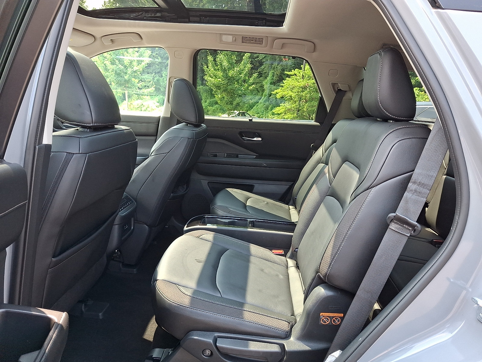 Certified 2024 Nissan Pathfinder SL w/ SL Premium Package AWD/4WD image 11