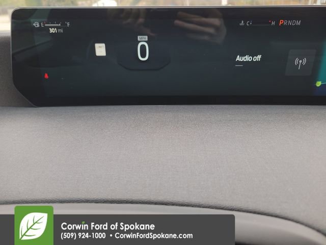 Certified 2025 Ford Expedition Active AWD/4WD image 33