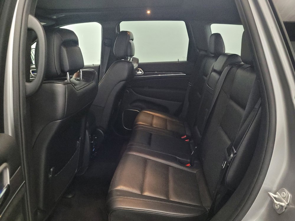 Used 2018 Jeep Grand Cherokee Overland AWD/4WD image 18