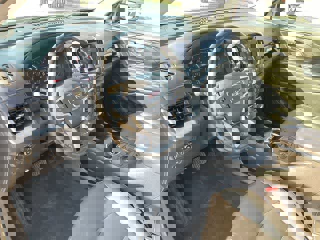 Used 2023 GMC Terrain SLT image 10