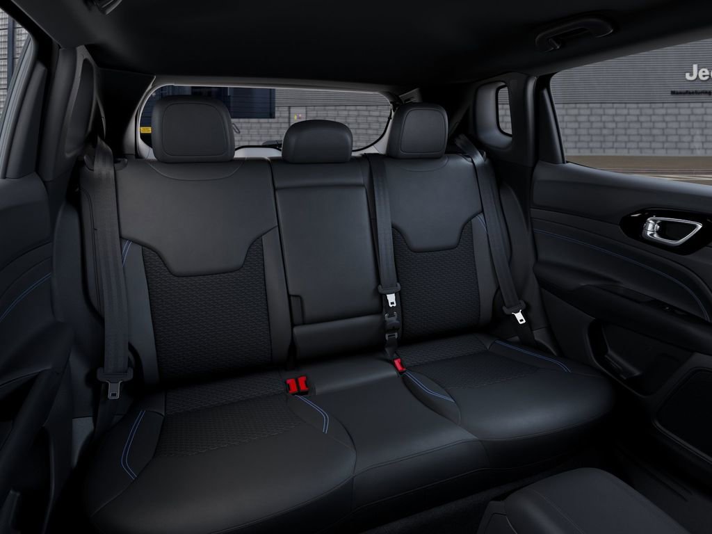 New 2026 Jeep Compass Latitude AWD/4WD image 15