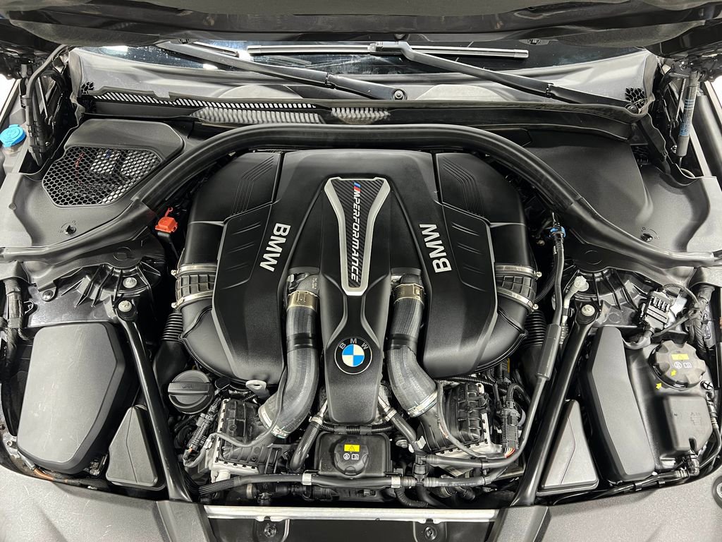 Used 2019 BMW M550i xDrive image 29
