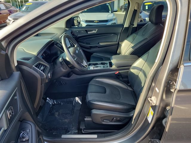 Used 2022 Ford Edge Titanium w/ Equipment Group 301A AWD/4WD image 18