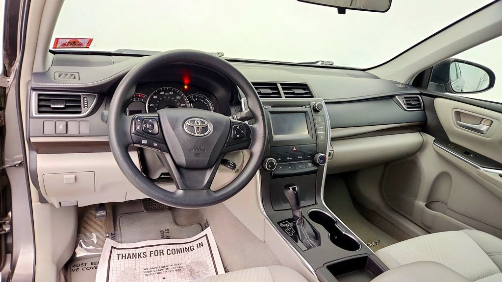 Used 2015 Toyota Camry LE FWD image 12