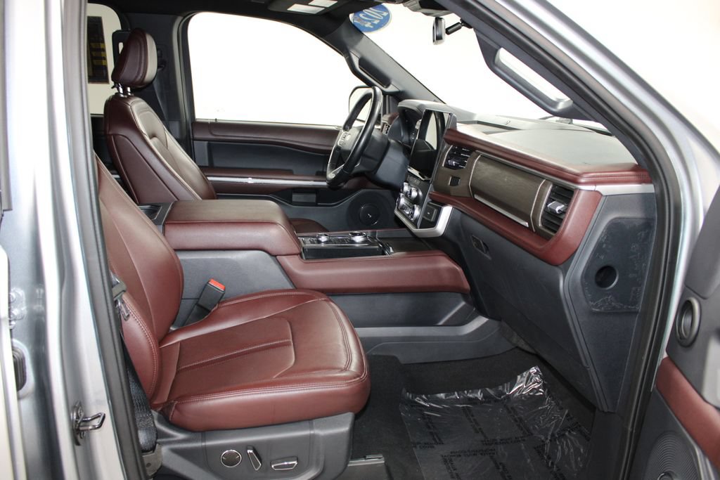 Used 2024 Ford Expedition Max Limited AWD/4WD image 30