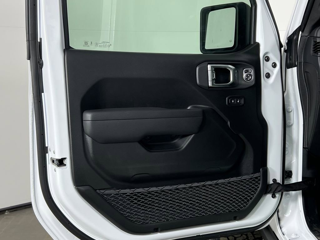 New 2026 Jeep Wrangler Unlimited Rubicon AWD/4WD image 16